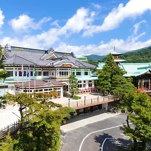 Ryokan (tradycyjny japoński pensjonat lub zajazd) Fujiya